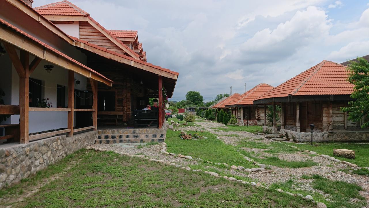 Satul Traditional Villa Runcu  Exterior photo